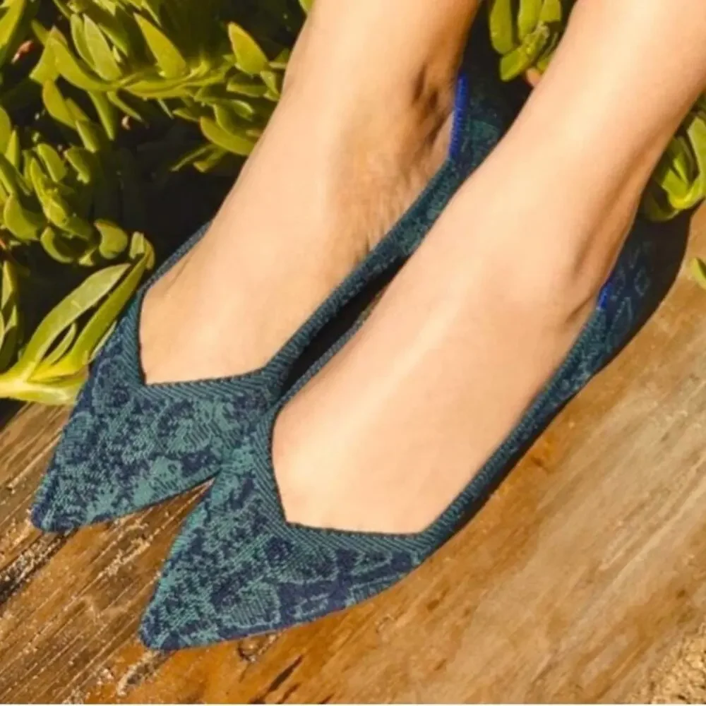 Rothy’s point emerald green snake size 6 woman’s flat shoes